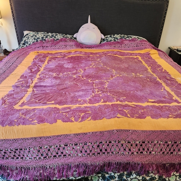 Victorian Silk Embroidered Piano Shawl - Picture 1 of 11